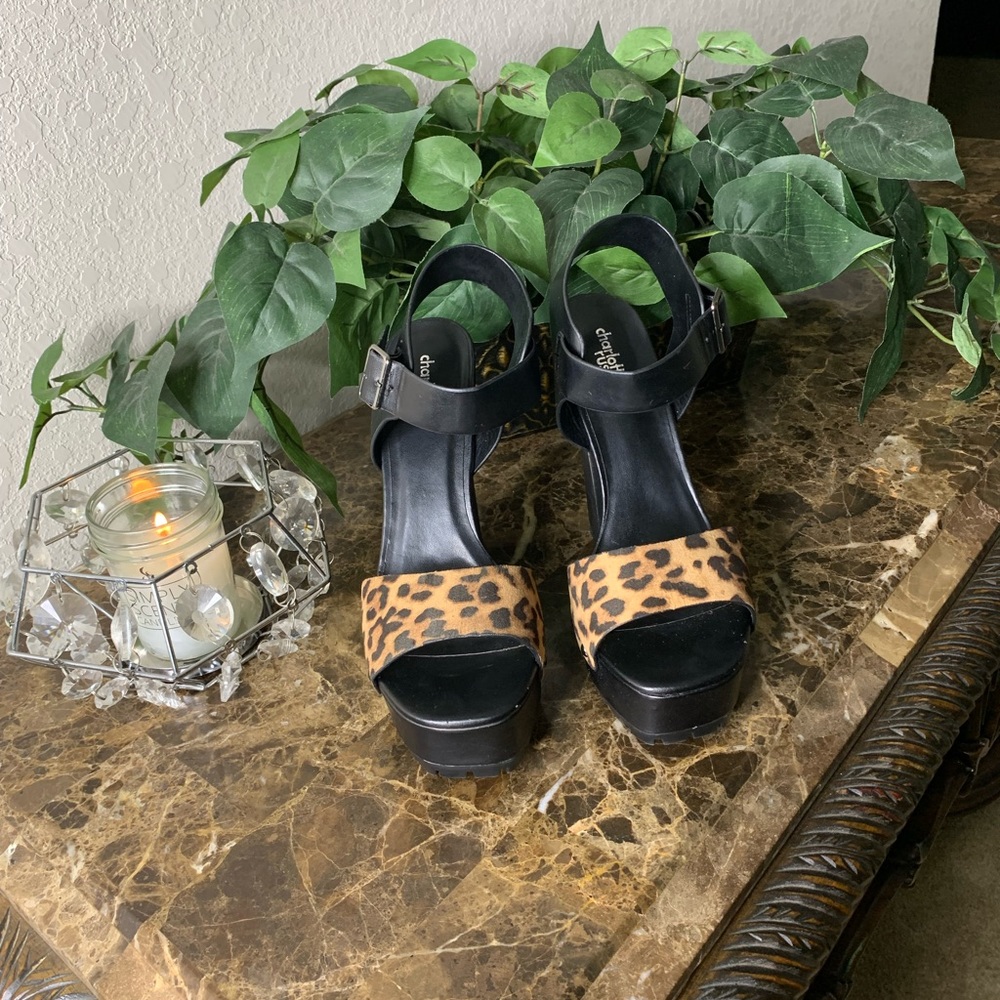 🔥 Hot Buy 🔥Animal Print 5 inches Platform Sandals. Size:10